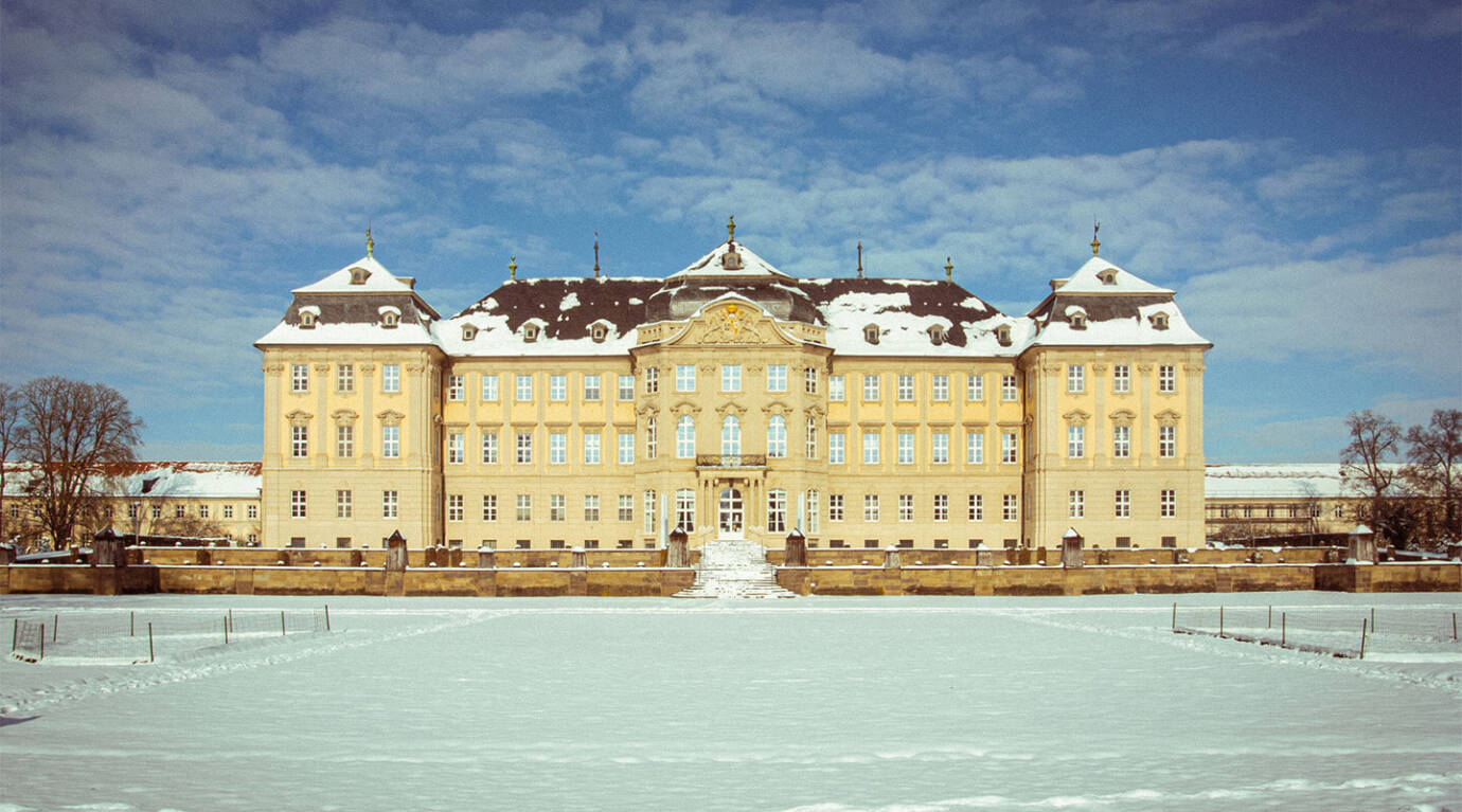 schloss werneck schnee