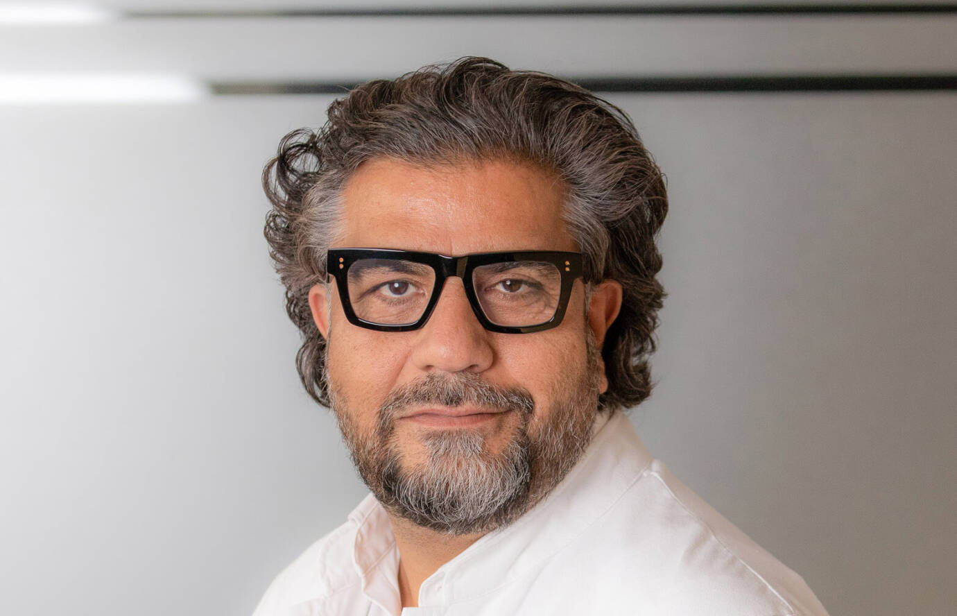 dr. med. amiraga amiri.