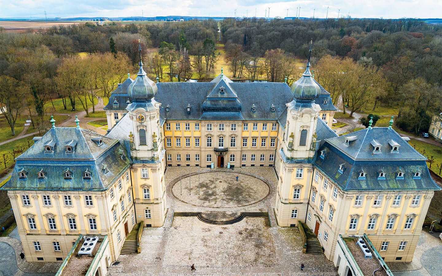 10.000 Roboter-assistierte Endoprothesen im Orthopädischen Krankenhaus Schloss Werneck